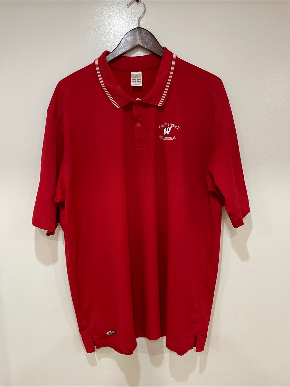 Vintage men’s Adidas Wisconsin Badgers Barry Alvarez Invitational golf polo XXL